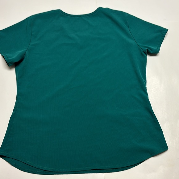 Set of two Skechers by Barco Breeze Women's 3-Pocket STRETCH V-Neck Scrub Top - Picture 9 of 12